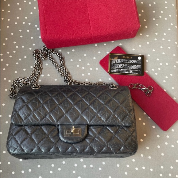 Chanel 2.55 handbag calfskin black medium size - Picture 11 of 11